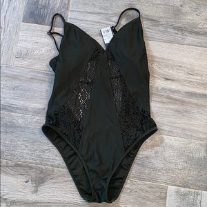 BNWT women’s Olive Green One piece swimsuit M
